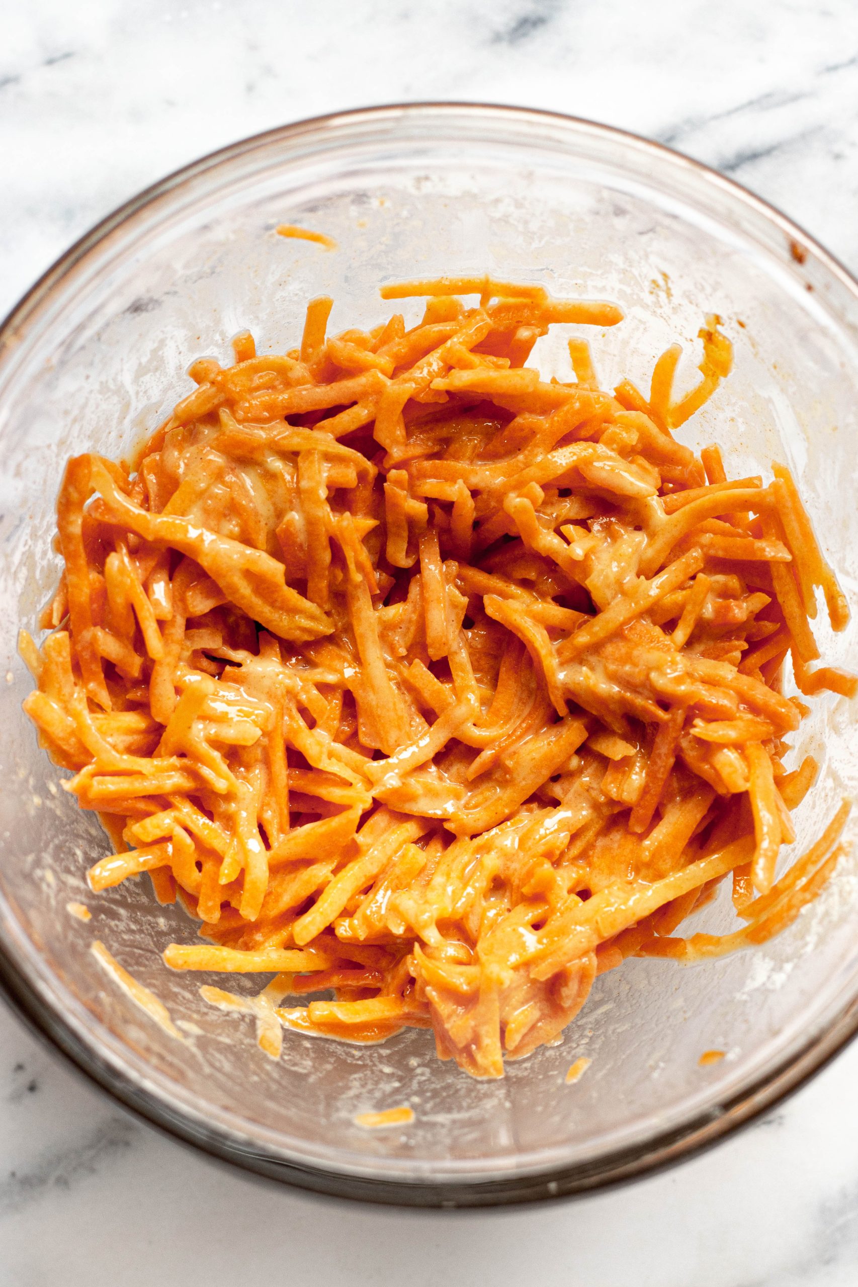 how to make carrot fritters in a bowl
