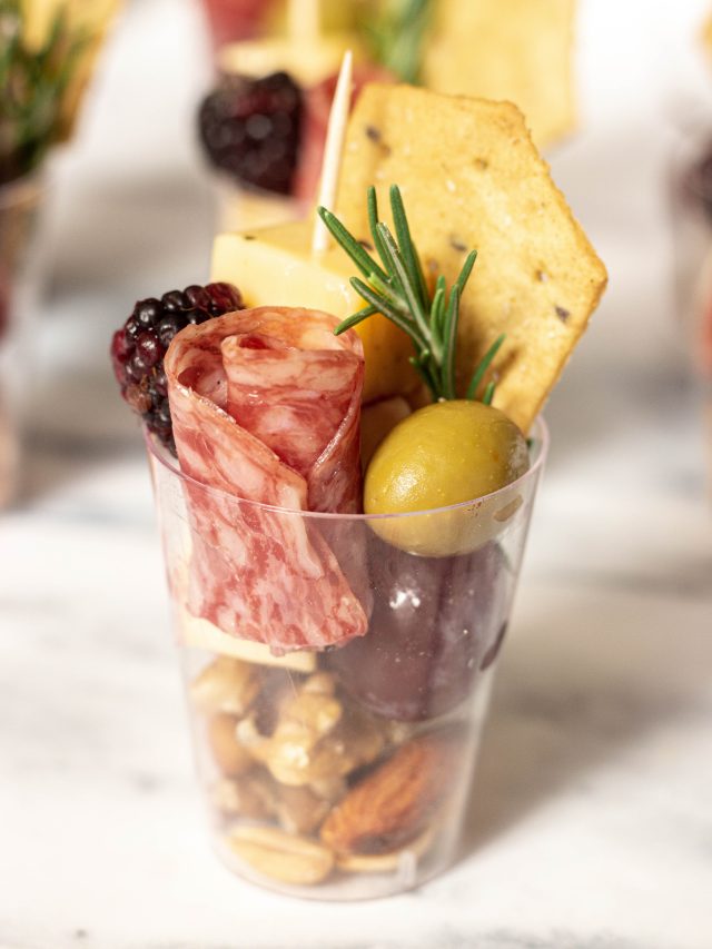 mini charcuterie cups